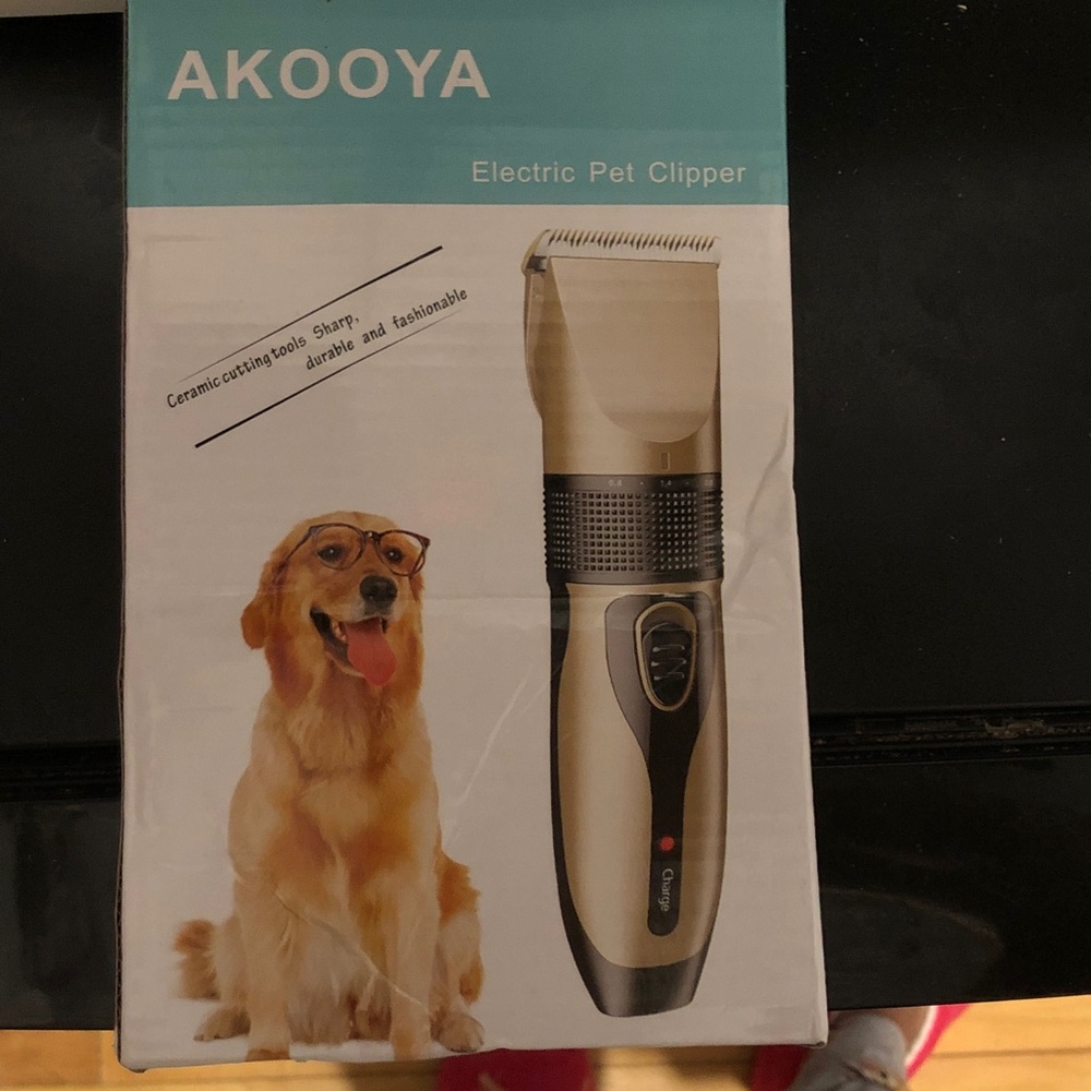 AKOOYA Electric Pet Clipper in Champagne and Black